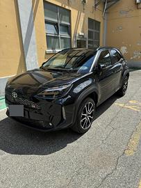 Toyota Yaris Cross GR SKY BLACK tetto panoramico