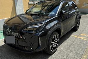 Toyota Yaris Cross GR SKY BLACK tetto panoramico