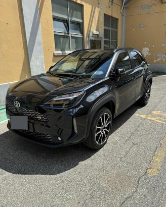 Toyota Yaris Cross GR SKY BLACK tetto panoramico