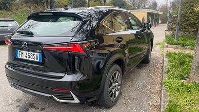 Lexus nx300h