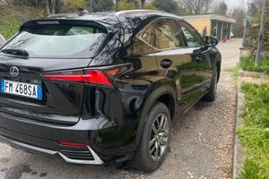 Lexus nx300h