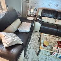 Coppia di divani in vera pelle Italiana