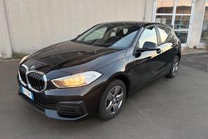 Bmw 116 116d 5p. Advantage