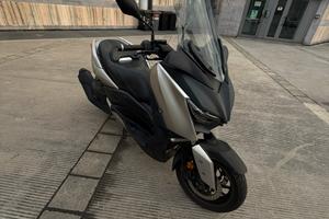 Yamaha X-Max 400