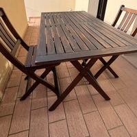 Tavolo da giardino e due sedie in legno acacia