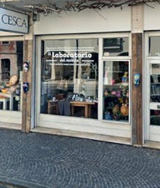 Ampio negozio - centro storico ad alta percorrenza