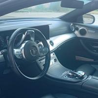 MERCEDES E COUPE