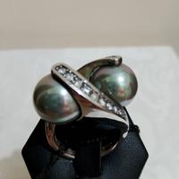 Anello di argento con perle grigie e zirconi!!