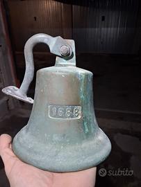 Campana di bronzo  vintage  