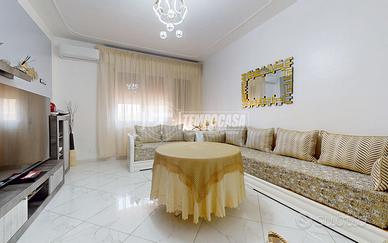 Quadrilocale al primo piano, tre balconi annessa c