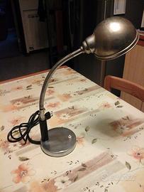 Lampada da tavolo VINTAGE stile industriale.