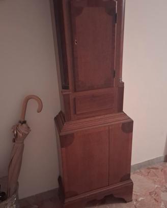 orologio antico a pendolo
