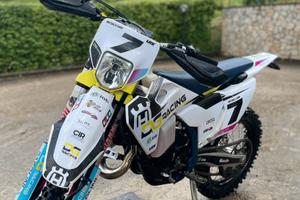 HUSQUARNA TE 125 2025 OMOLOGATA