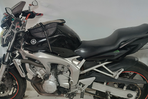 Yamaha FZ6 del 2004