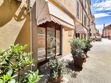NEGOZIO A PIACENZA