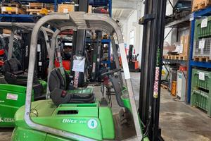 Carrello elevatore elettrico Cesab usato 15 quinta