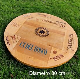 Tavolo rotondo realizzato con cassette vini