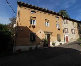 CASA SEMINDIPENDENTE A NEVIANO DEGLI ARDUINI