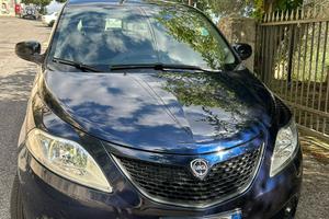 Lancia Ypsilon ecochic hybrid benzina