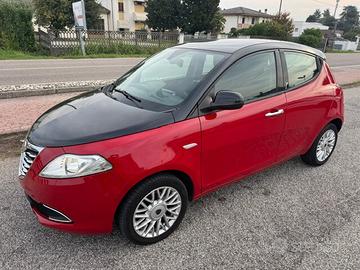 Lancia Ypsilon 1.2 69 CV 5 porte S&S Silver-OK NEO