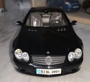 MERCEDES-BENZ SL (2001), 1/18 MAISTO