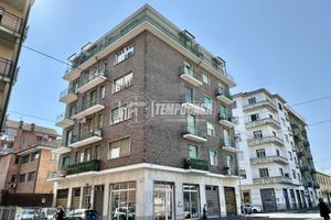 TRILOCALE PANORAMICO CON BALCONE ESPOSTO SU TRE LA