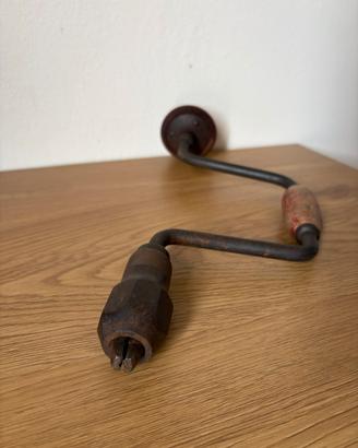 Trapano a mano girabacchino vintage legno metallo