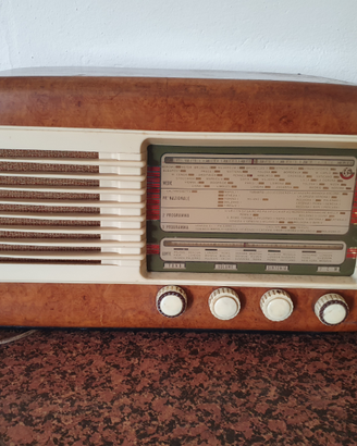 Radio mobile d epoca italiana 1952