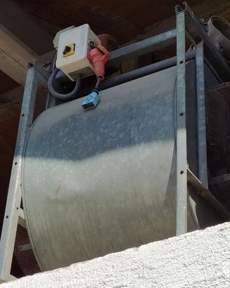 Turbina e soffiatore per essicatoi fieno