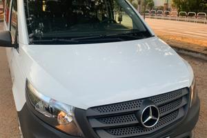 Mercedes Vito Mixto
