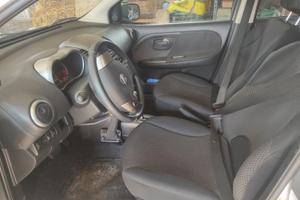 Auto Nissan 1600 benzina abilitata disabili!