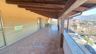 MAMOIADA-Appartamento con terrazza ultimo piano