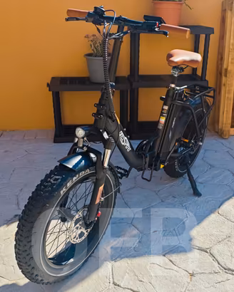 Bicicletta elettrica fat a scavalco basso NUOVA 