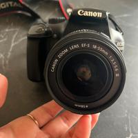 Macchina fotografica Canon 1100D