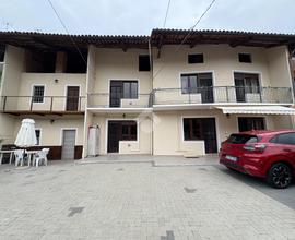 CASA SEMINDIPENDENTE A CARAVINO