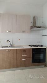 cucina e parete attrezzata 