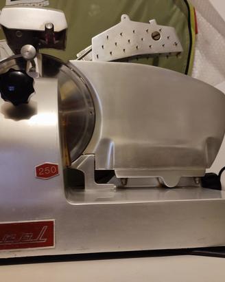 Affettatrice Aural 250