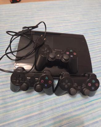 PlayStation 3 e tre controller 