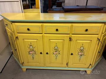 Credenza