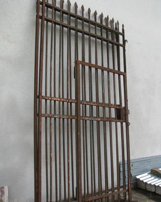 Antico cancello ferro battuto fine 800 co pedonale