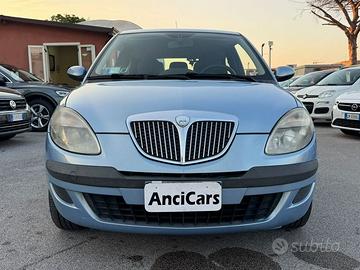 Lancia Ypsilon 1.2 16V Argento