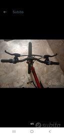 bicicletta Mountain bike
