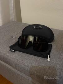 Oakley Sutro neri – lente nera