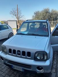 Suzuki jimny tenuto benissimo