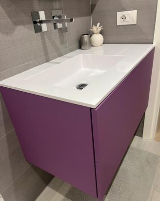 Mobile bagno lilla con lavabo integrato