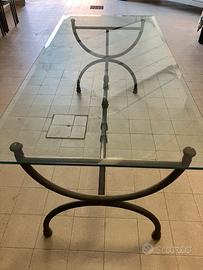 Tavolo in ferro battuto e cristallo