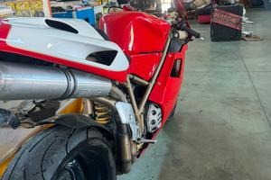 Ducati 748 s 1996