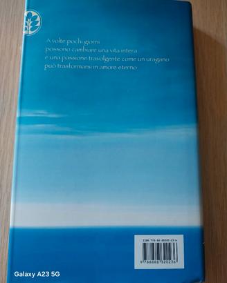 LIBRO NICHOLAS SPARKS COME UN URAGANO