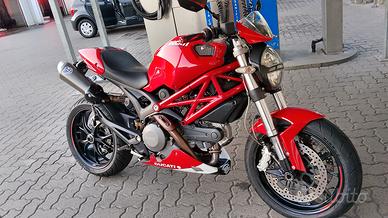 Ducati Monster 796
