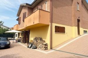 Villa di pregio con taverna e scoperto, N/372